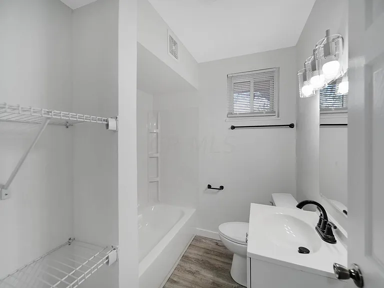 1603 Vilardo Ln — Photo 3