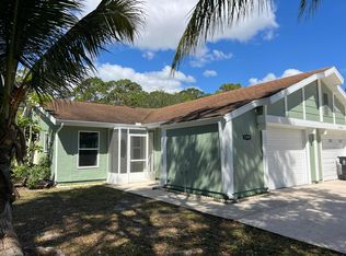 1398 SE Rivergreen Cir, Port Saint Lucie, FL 34952