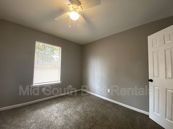 4th image of 3636 Skylark Dr
