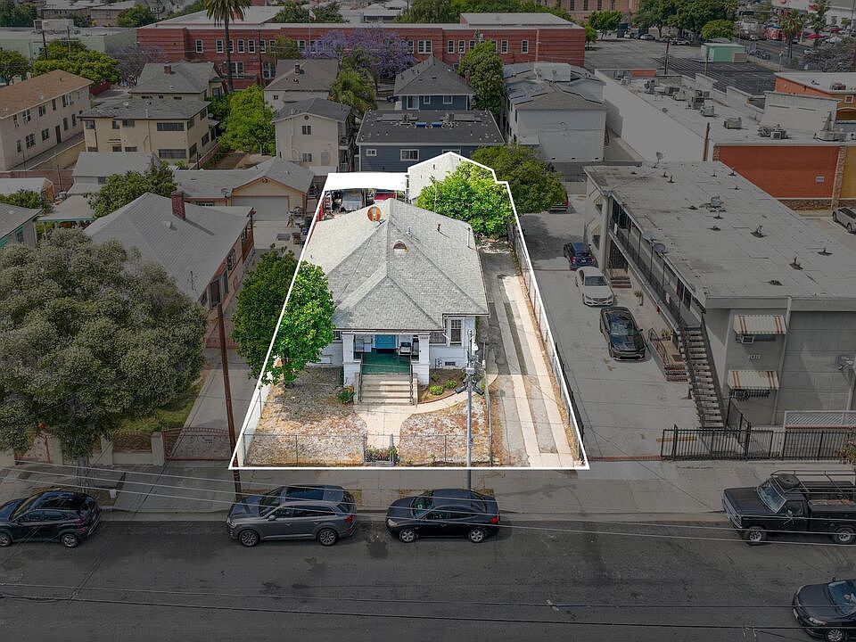1st image of 1427 W 28th St
