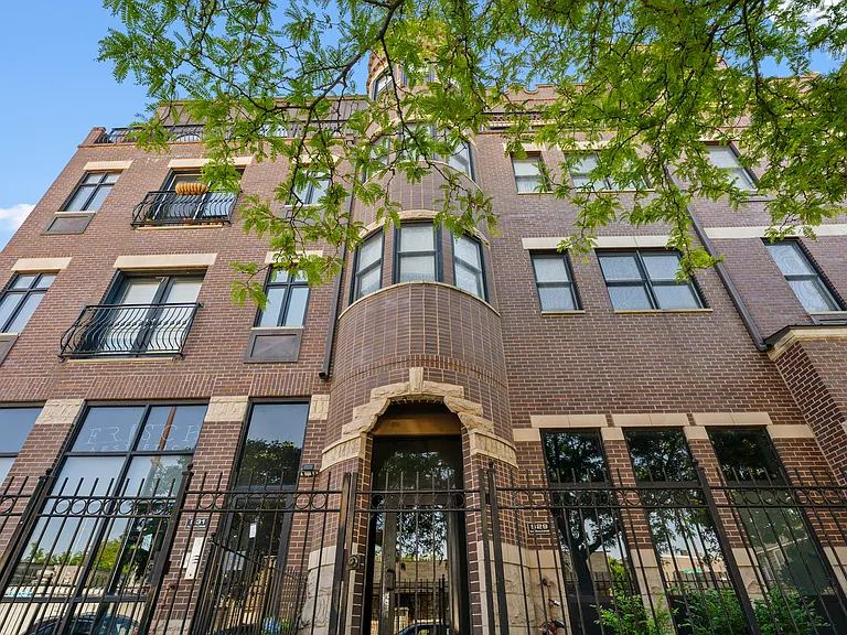 529 N Racine Ave #3 — Photo 2