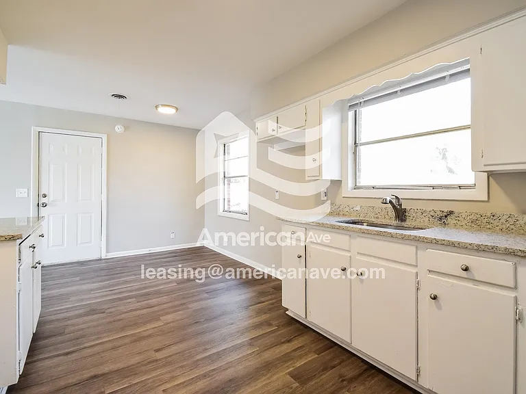 1045688_005_wm_-_kitchen_13538197.jpg
