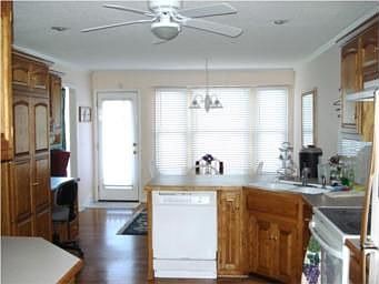 5th image of 714 NW 113th St