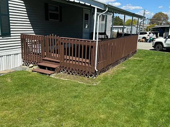 7 3rd St, Portsmouth, RI 02871