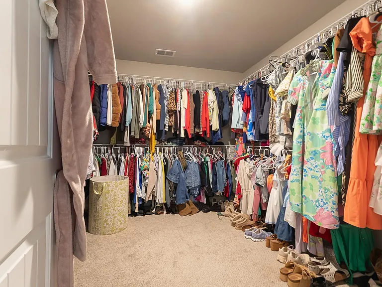202 Warhawk Dr — Photo 32
