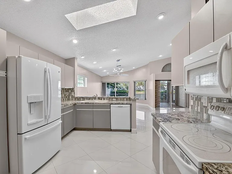 7891 Sailing Shores Ter — Photo 12