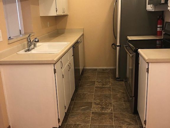 3rd image of 14200 NE 171st St Unit E203
