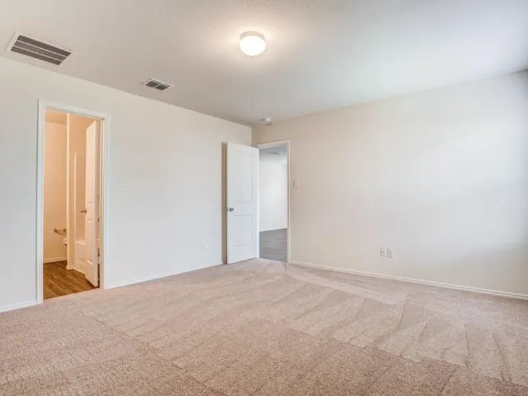 1714 Deerchase Dr — Photo 12