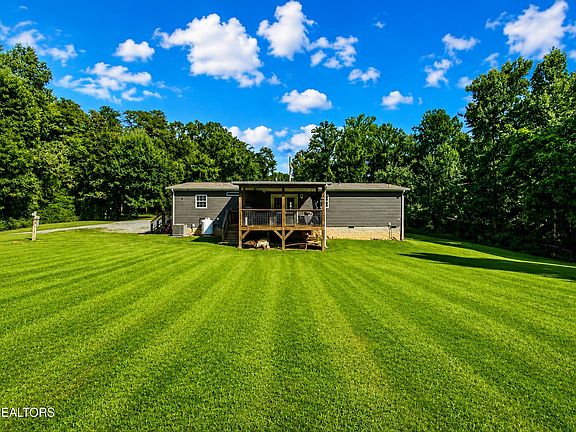 3rd image of 5819 Zachary Rd