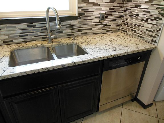 Under Mount Sink & Dishwasher