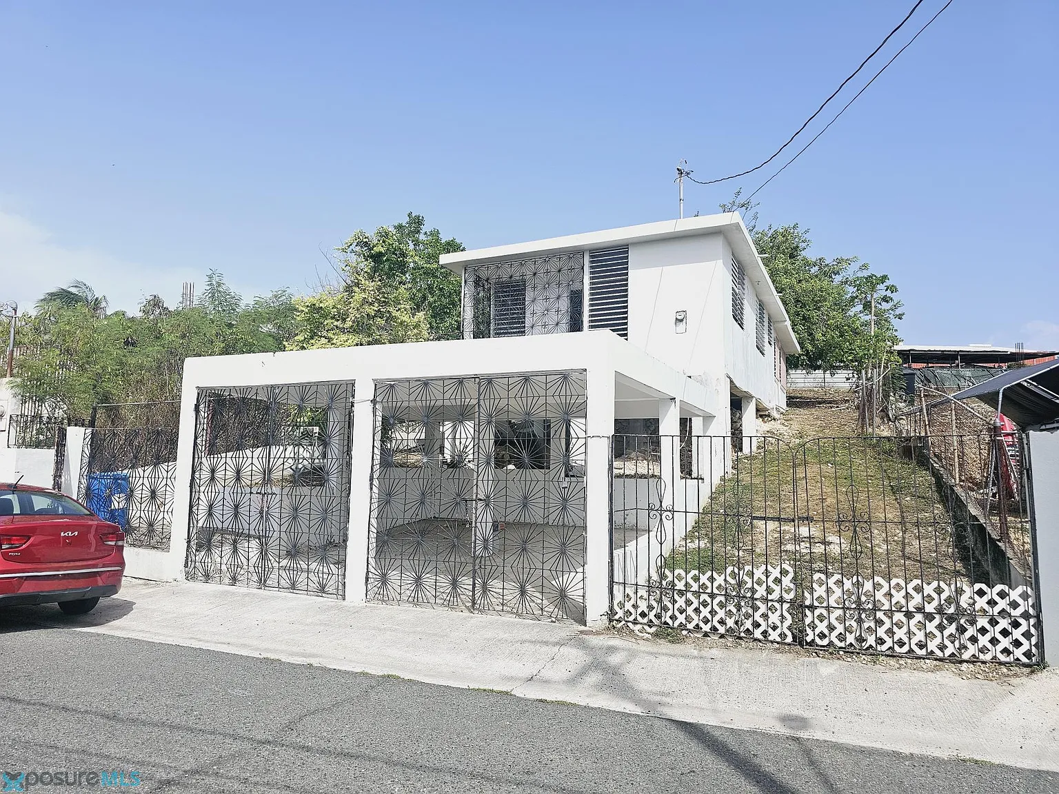 3 bed, 1.0 bath, $850 — Photo 2