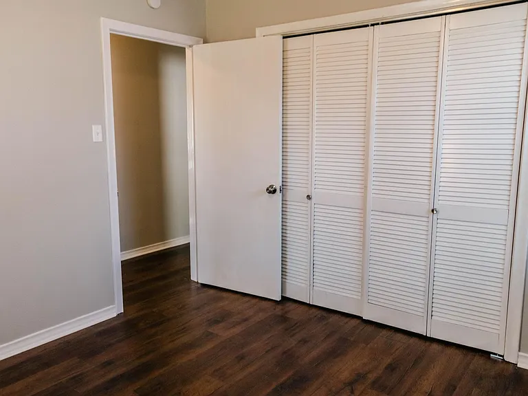 1510 Juanita Dr — Photo 16