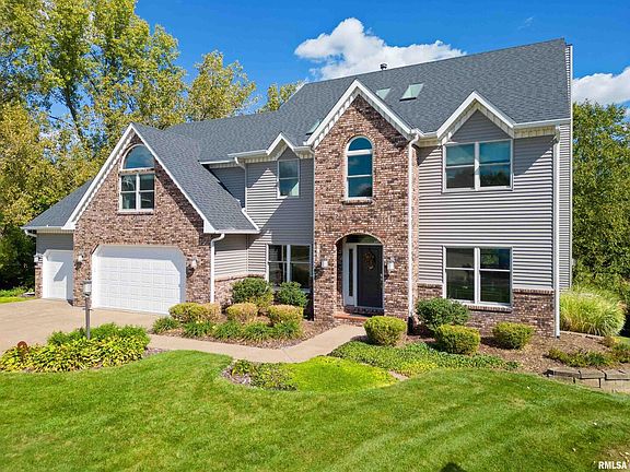 3rd image of 2138 Wendy Ct