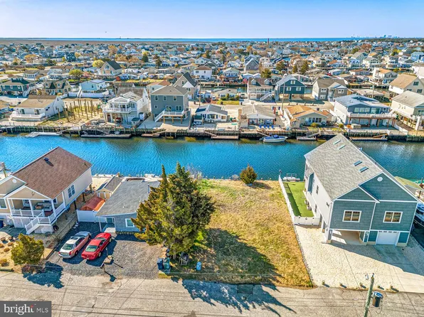 15 W Brig Dr, Little Egg Harbor, NJ 08087