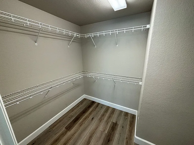 11194 Formosa Springs Ct — Photo 43
