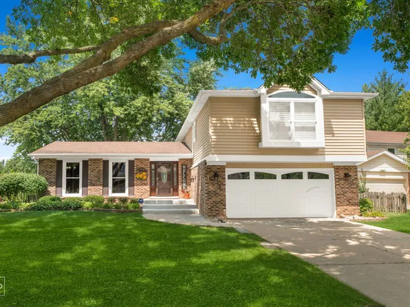 2854 Saint Anton Ct, Lisle, IL 60532