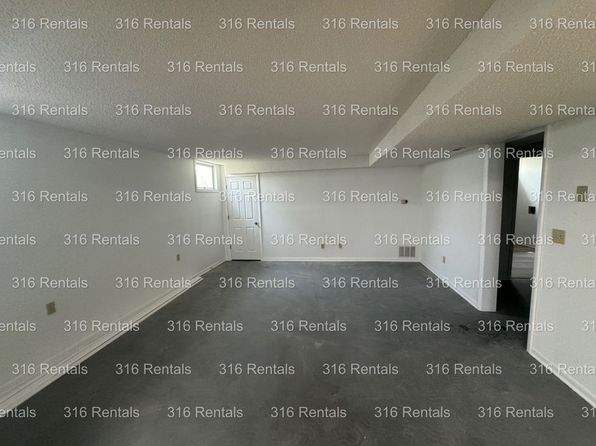 1101 E Hoch St APT 2
