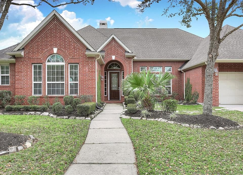 1st image of 2105 Bayou Cove Ln