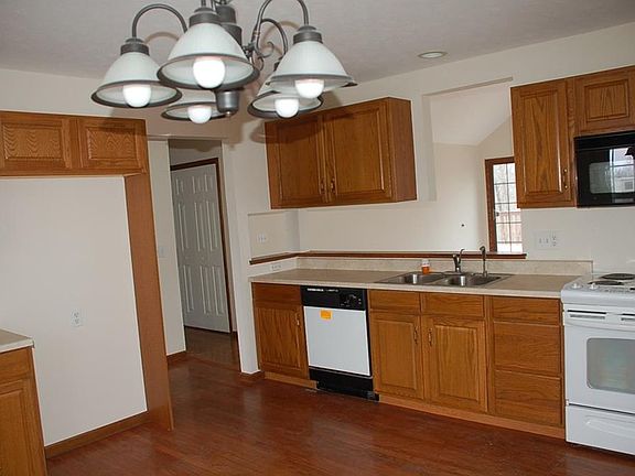 5th image of 7855 Arbor Park Dr