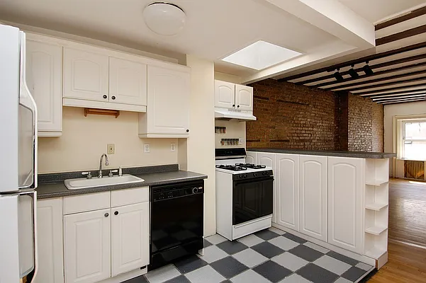 Rented by Corcoran | media 16