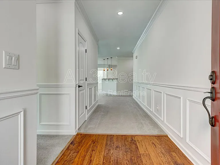 1033 Pinehurst Dr — Photo 7