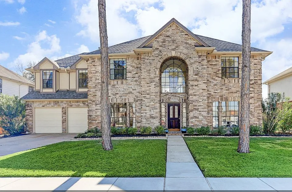 14215 Ragus Lake Dr
