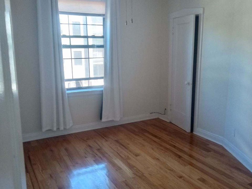 1st image of 5018 N Lincoln Ave APT 2