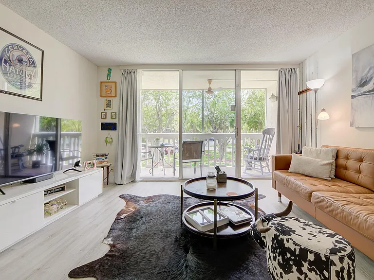 7081 Environ Blvd #143 — Photo 9