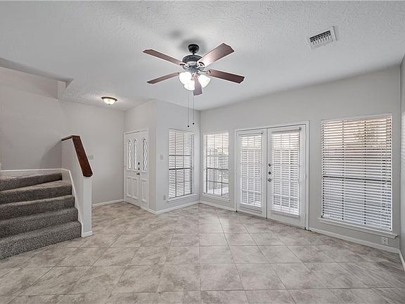 4th image of 734 Country Place Dr APT D