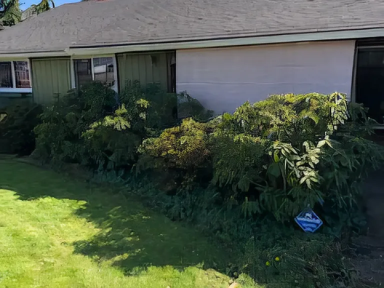 2209 NE 88th St — Photo 2