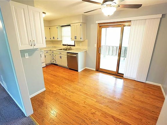 Dining room with patio door