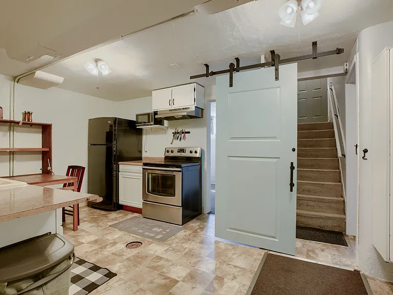 1323 14th Ave — Photo 11