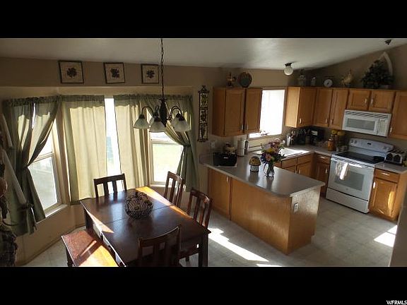 4th image of 3051 S Meadow Point Ct