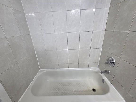 4th image of 565 Bergen St Floor 2