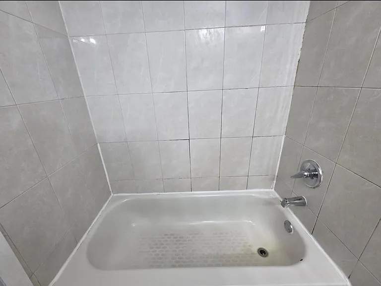 565 Bergen St #2 — Photo 4