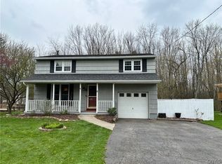 11 Gettman Dr, Baldwinsville, NY 13027