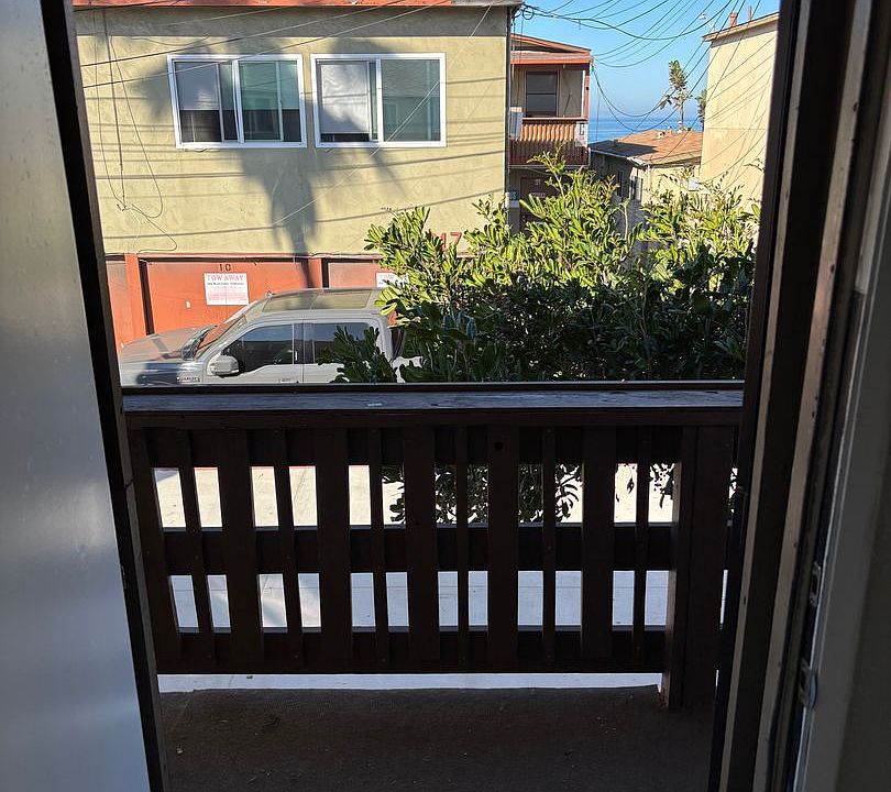 1st image of 705-707 1/2 Oliver Pl #707