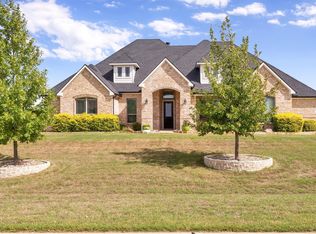 640 Cross Creek Dr, Waxahachie, TX 75167