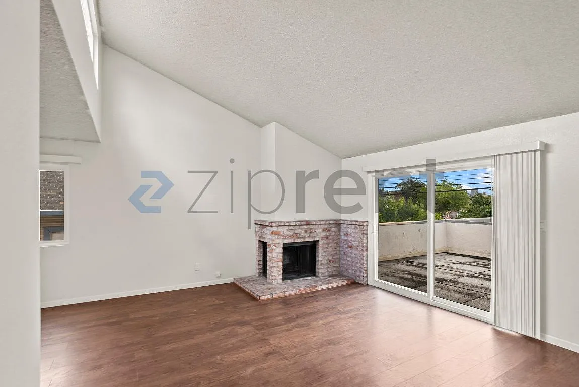 2 bed, 1075 sqft, $2,925 — Photo 2