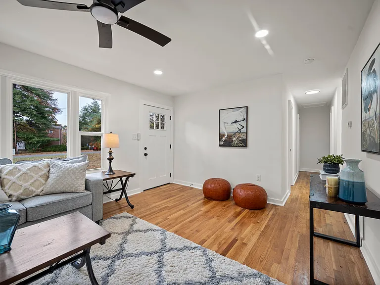 304 Hadaway Dr — Photo 10