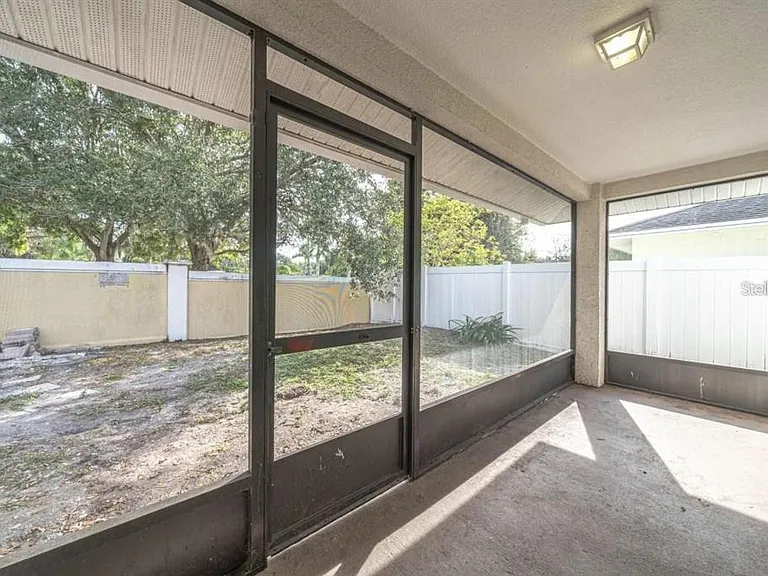2025 Peaceful Palm St — Photo 19