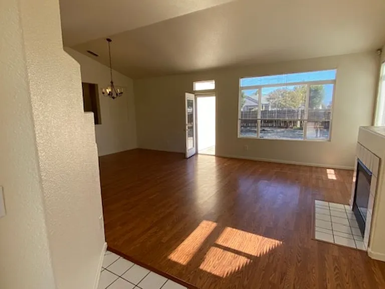 566 Stewart Way — Photo 9