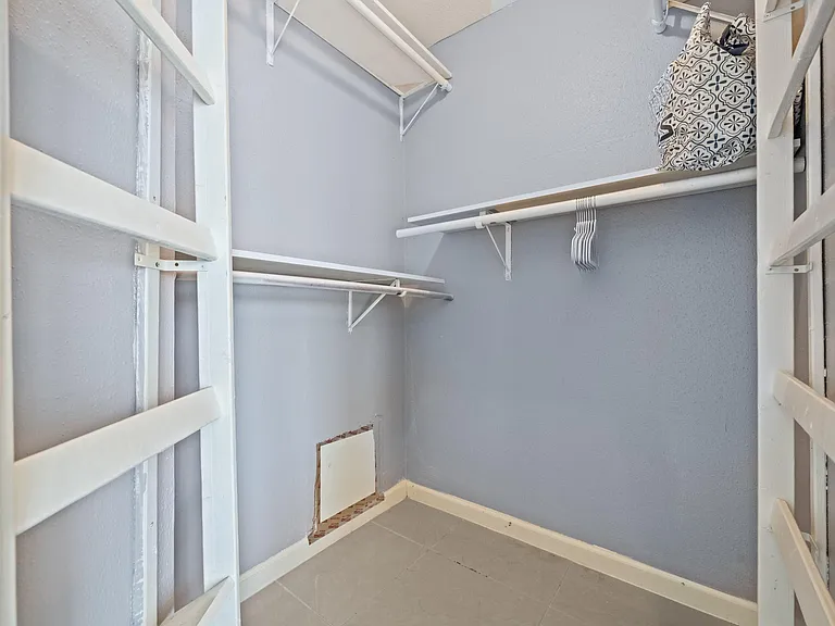 8629 Kinghaven St — Photo 23
