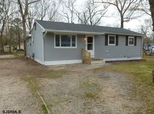 101 Cloverdale Ln, Williamstown, NJ 08094