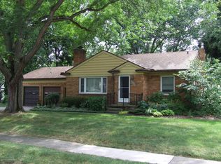 2609 Edgebrook Dr, Lansing, MI 48906