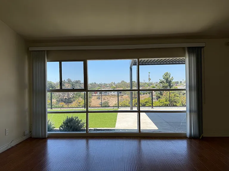9158 Rebecca Ave — Photo 5