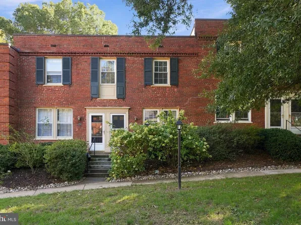 1201 S Barton St Unit 181, Arlington, VA 22204