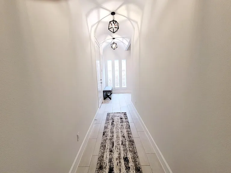 710 Delano St #A — Photo 13