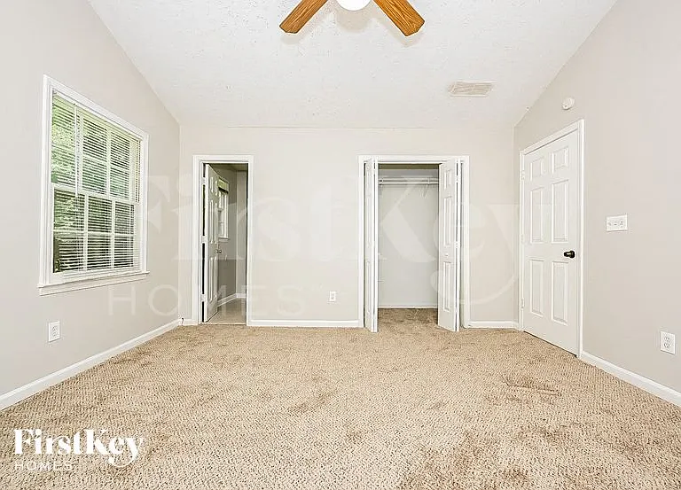 1247 Mountain Dr NE — Photo 6