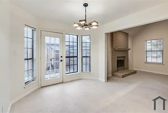 4 bed, 1419 sqft, $2,400 — Photo 4